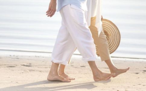 赤脚走路能养生 强身健体防疾病 - 康途健康百科
