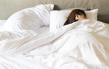 睡覺姿勢影響壽命！5種疾病各有專屬睡姿，哪種睡姿最健康？